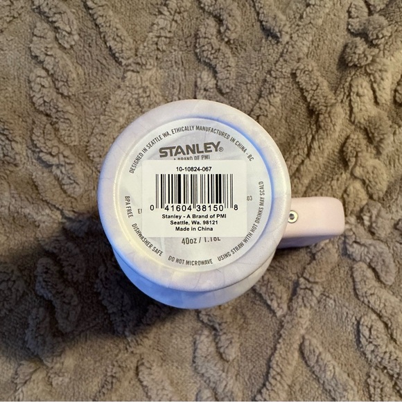 Stanley Quencher H2.0 Tumbler - Marble White - Picture 4 of 4